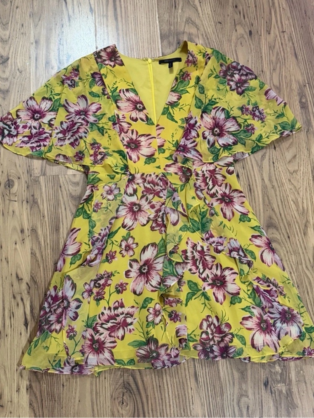 BCBGMAXAZRIA Yellow Floral Flutter Sleeve Ruffle V-Neck Mini Dress Size 12